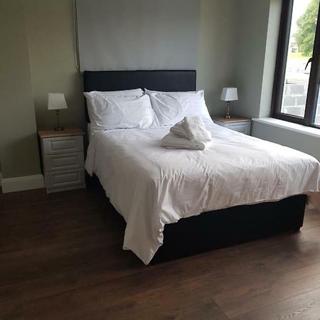 Park View Apartment Голуей Екстериор снимка